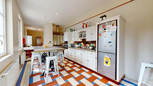 Quarto privado em 13 Rue Bourgneuf, 42000 Saint-Étienne, France, imagem 25 de 30