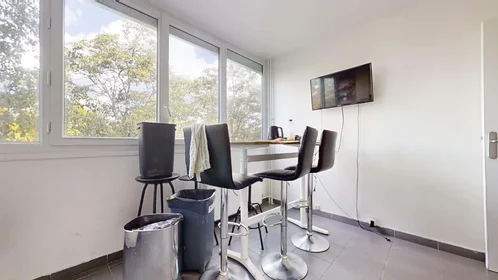Private room at 2 Les Châteaux Saint-Sylvère, 95000 Cergy, France, image 12 of 21