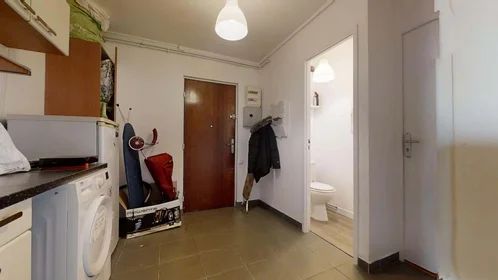 Private room at 2 Les Châteaux Saint-Sylvère, 95000 Cergy, France, image 15 of 21