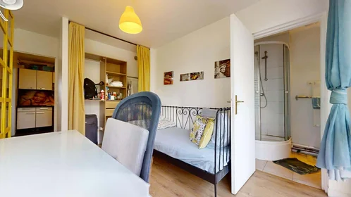 Private room at 2 Les Châteaux Saint-Sylvère, 95000 Cergy, France, image 3 of 21