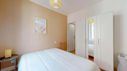 Private room at 15 Rue Montaigne, 59000 Lille, France, image 4 of 15