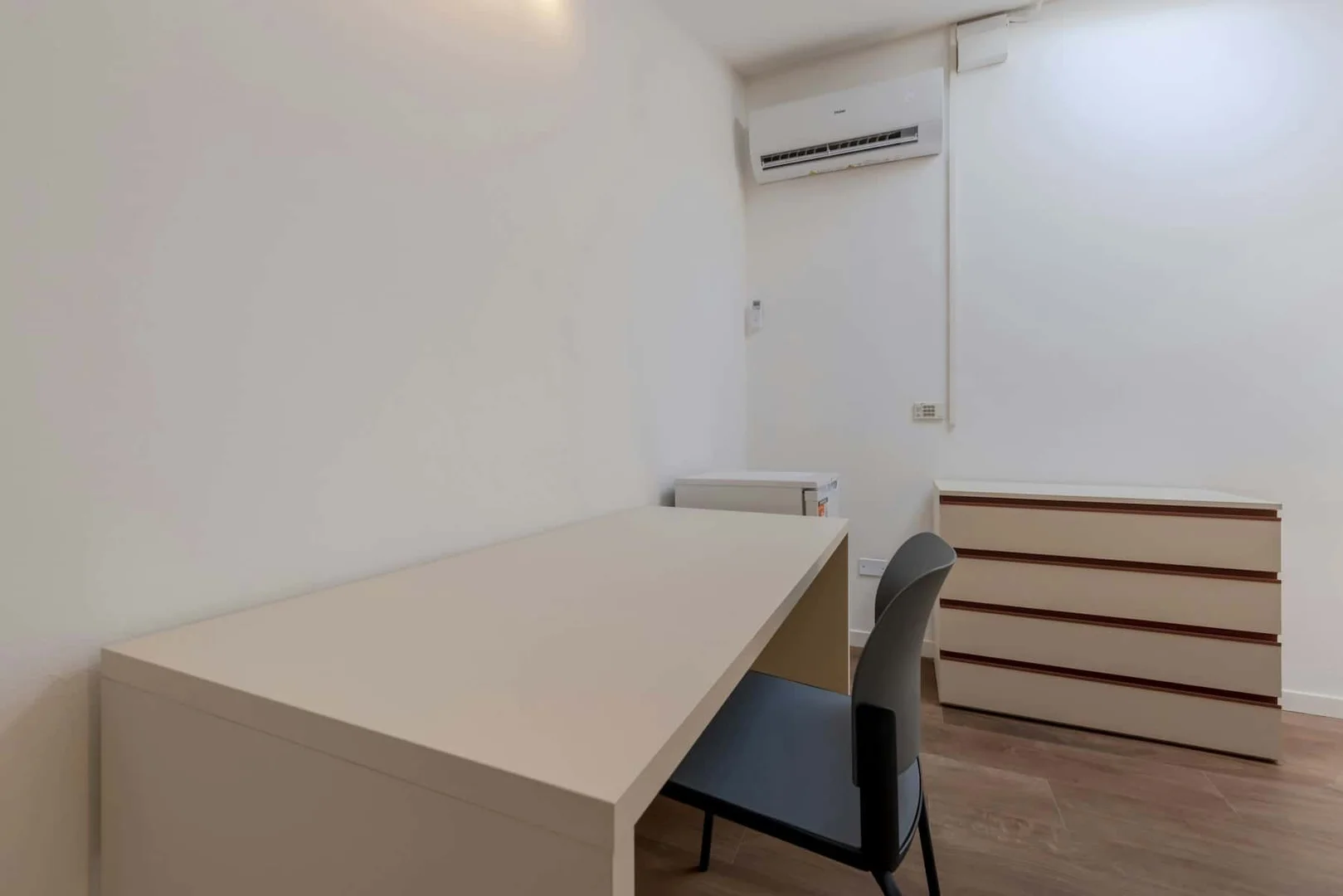 Studentenfreundliches Zimmer in  mit modernen Annehmlichkeiten