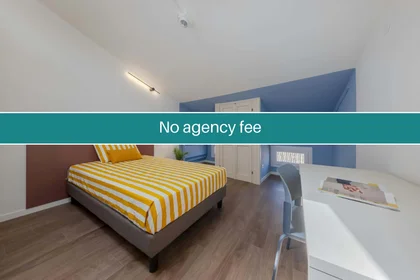 Habitación privada en 42121 Reggio Emilia, Province of Reggio Emilia, Italy, imagen 1 de 10