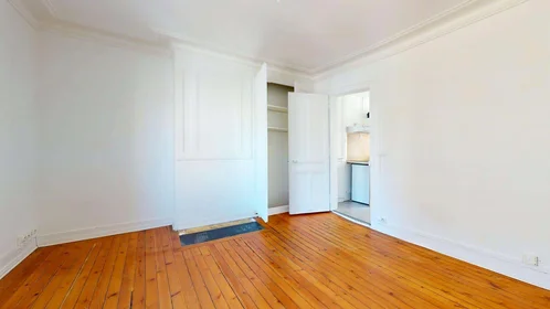Apartamento inteiro em 21 Rue Collard, 76600 Le Havre, France, imagem 1 de 14