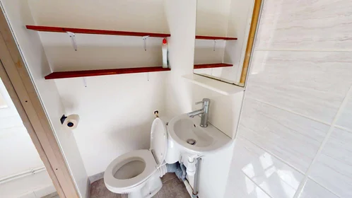 Apartamento inteiro em 21 Rue Collard, 76600 Le Havre, France, imagem 13 de 14