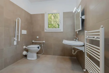 Privatzimmer in der 42121 Reggio Emilia, Province of Reggio Emilia, Italy, bild 13 von 21