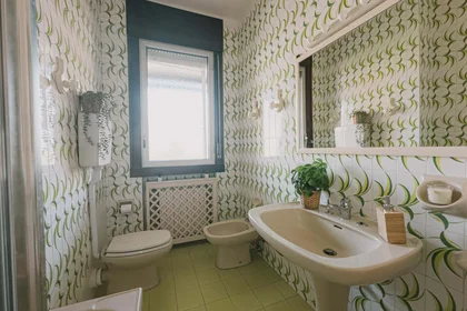 Quarto privado em Viale Europa, 72, 25133 Brescia BS, Italy, imagem 14 de 23