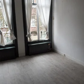 Quarto privado em Anna Paulownastraat, imagem 2 de 7