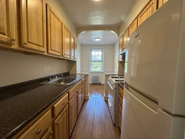 Dairenin tamamı Ikamet yerinde konumu 24, Concord Ave., Unit 308, Harvard Square, Cambridge, MA, 02138, 3 22 görüntüsü