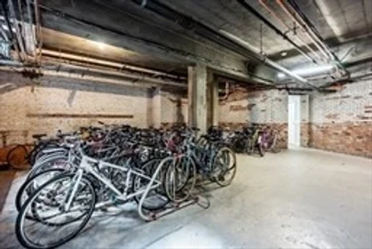 Dairenin tamamı Ikamet yerinde konumu 24, Concord Ave., Unit 308, Harvard Square, Cambridge, MA, 02138, 4 22 görüntüsü