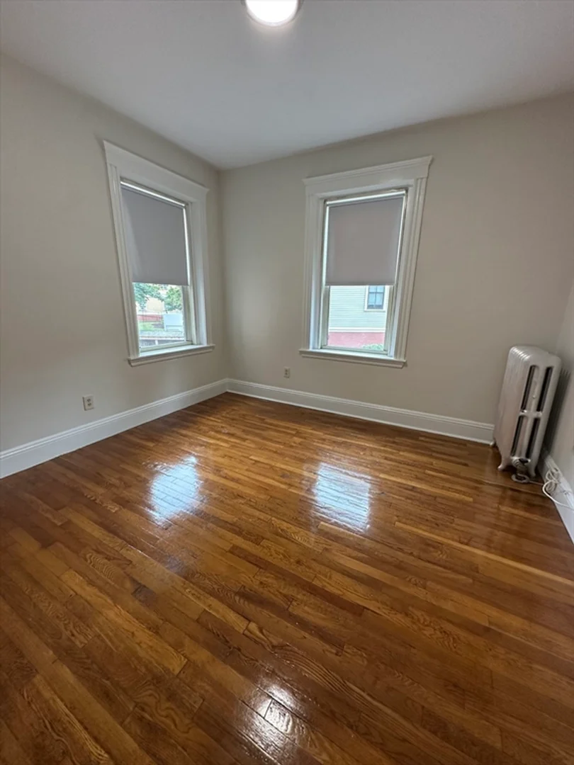 1, Craigie, Unit 4, Harvard Square, Cambridge, MA, 02138