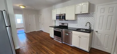 Logement entier en résidence à 191, Maverick, Unit 2R, East Boston, Boston, MA, 02128, image 10 de 17