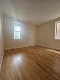 Logement entier en résidence à 76, West Cottage, Unit 1, Dorchester, Boston, MA, 02125, image 15 de 17