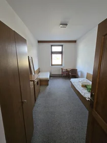 Quarto privado em Domažlická 72, imagem 1 de 10