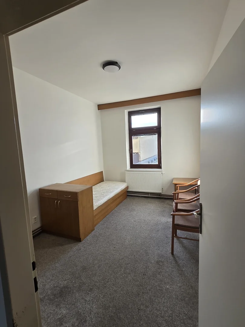 Quarto amigo do estudante em  com comodidades modernas
