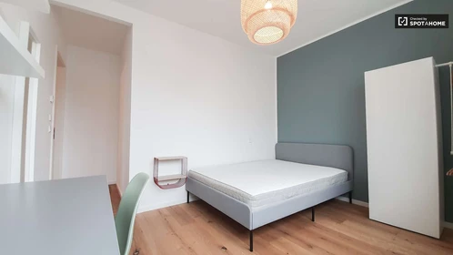 Zimmer mit Doppelbett zu vermieten Berlin