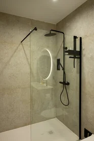 Entire apartment at Place des Augustines 6, image 12 of 19