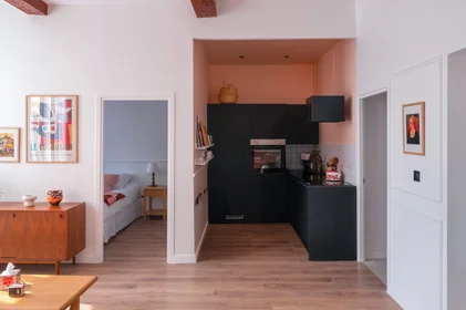 Entire apartment at Place des Augustines 6, image 14 of 19