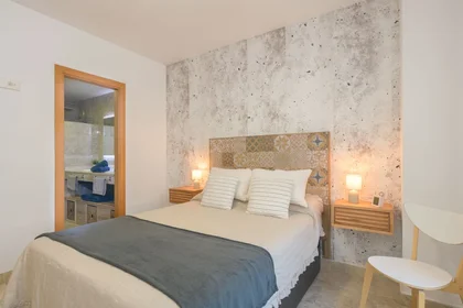 Entire apartment at Calle Héroe de Sostoa 12, image 12 of 49