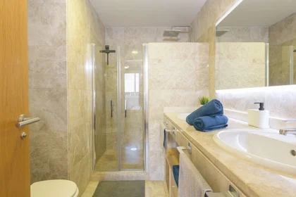 Entire apartment at Calle Héroe de Sostoa 12, image 41 of 49