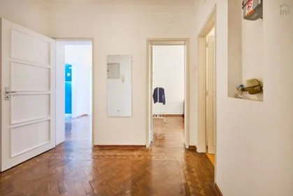 Stanza privata in Penha de França - Avenida General Roçadas, 1.º Esquerdo, immagine 21 di 42