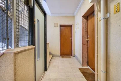 Stanza privata in Penha de França - Avenida General Roçadas, 1.º Esquerdo, immagine 35 di 42