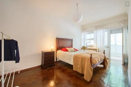 Stanza privata in Penha de França - Avenida General Roçadas, 1.º Esquerdo, immagine 36 di 44