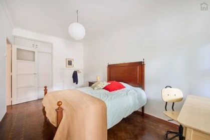 Stanza privata in Penha de França - Avenida General Roçadas, 1.º Esquerdo, immagine 39 di 44
