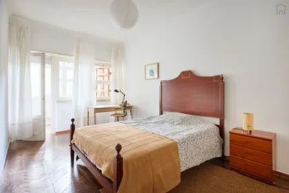 Stanza privata in Penha de França - Avenida General Roçadas, 1.º Esquerdo, immagine 40 di 45