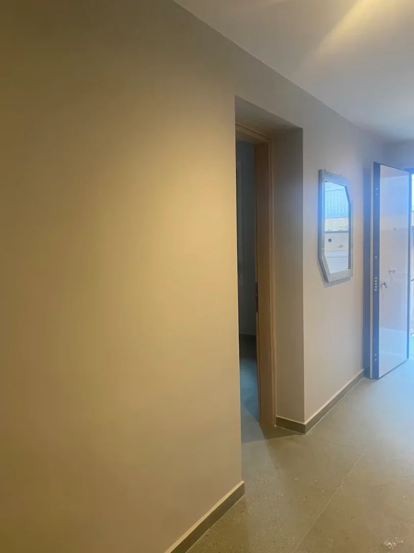 Quarto de estudante confortável e espaçoso em 