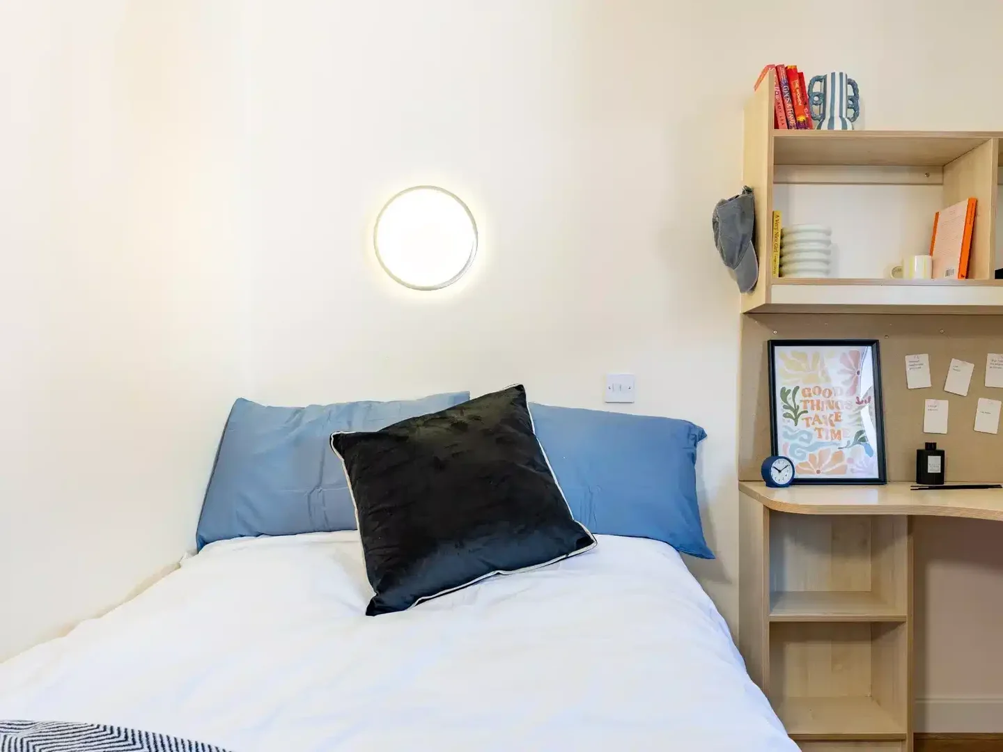 Budget-friendly student room close to campus in 