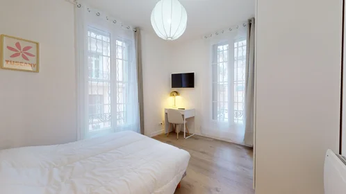 Quarto privado em 5 Passage David Belugou, imagem 17 de 20