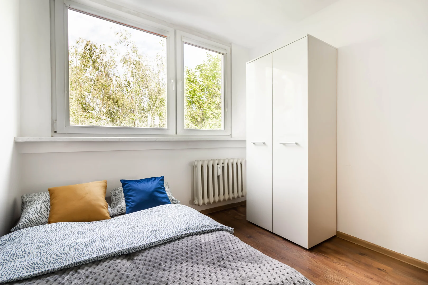 Functional student room perfect for studying in 
