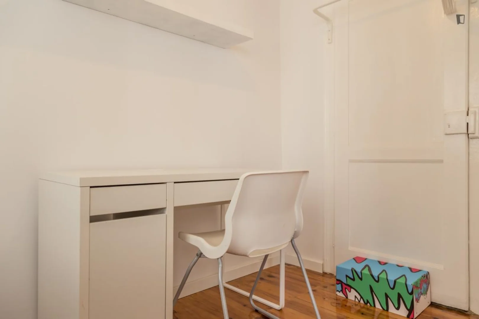 Zimmer in Studentenwohnung in  zu vermieten, voll möbliert
