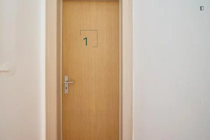 Privatzimmer in der Rua João de Menezes, bild 1 von 10