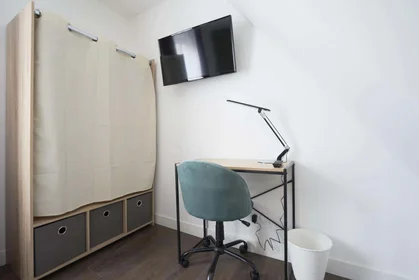 Stanza privata in 131 Rue Roger Salengro, 59110 La Madeleine, France, immagine 4 di 20