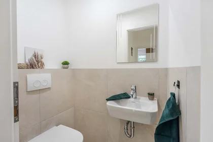 Özel oda konumu Harthauser Str. 83, 81545 München, Germania, 16 25 görüntüsü