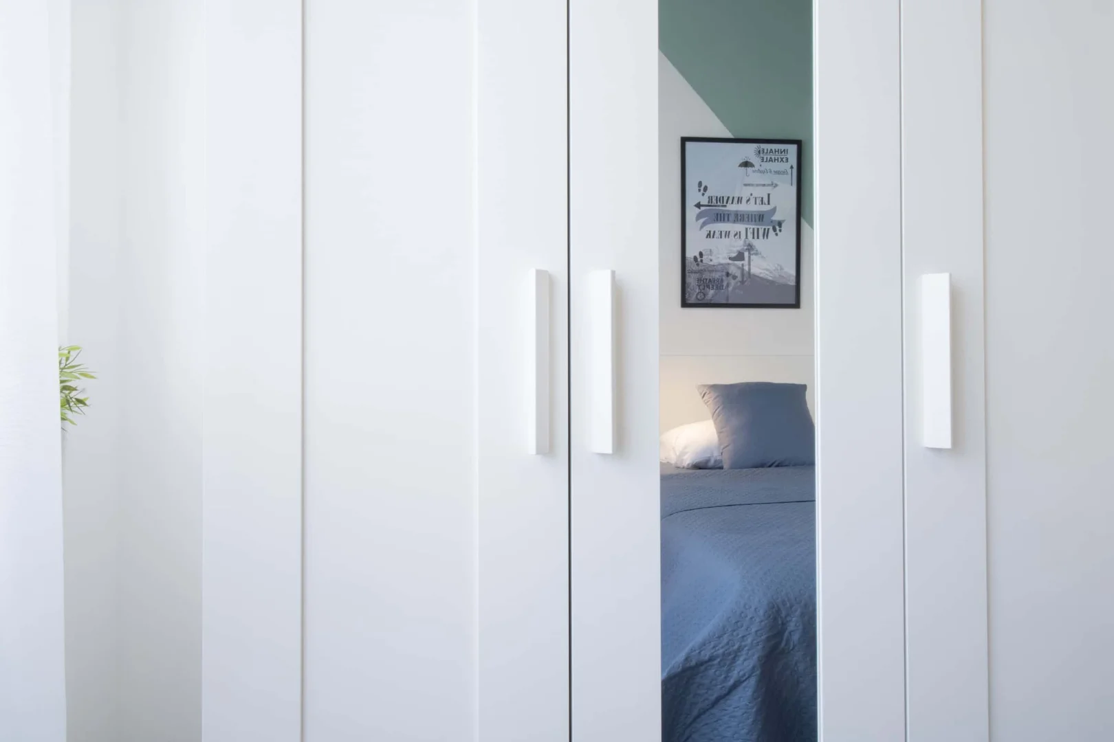 Bright and airy student room with easy university access in 