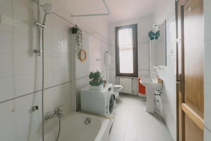 Özel oda konumu Via del Brolo, 34, 25136 Brescia BS, Italy, 16 28 görüntüsü