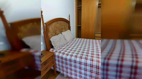 Quarto privado em R. António Albino Machado, Lisboa, Portugal, imagem 3 de 11