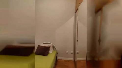 Quarto privado em Av. Grão Vasco, Lisboa, Portugal, imagem 2 de 18