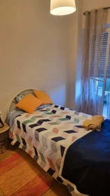 Quarto privado em Av. Grão Vasco, Lisboa, Portugal, imagem 2 de 22
