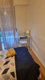 Quarto privado em Av. Grão Vasco, Lisboa, Portugal, imagem 6 de 22