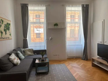 Logement de 2 chambres à {area}