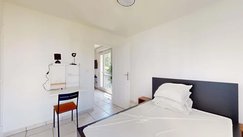 Habitación privada en Tour B8, 275 Rte de Seysses, 31100 Toulouse, France, imagen 4 de 17