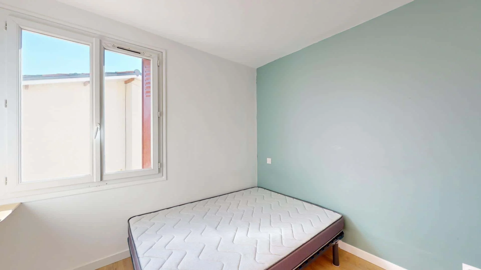 Habitación para estudiantes en  con área de estudio y facilidades compartidas