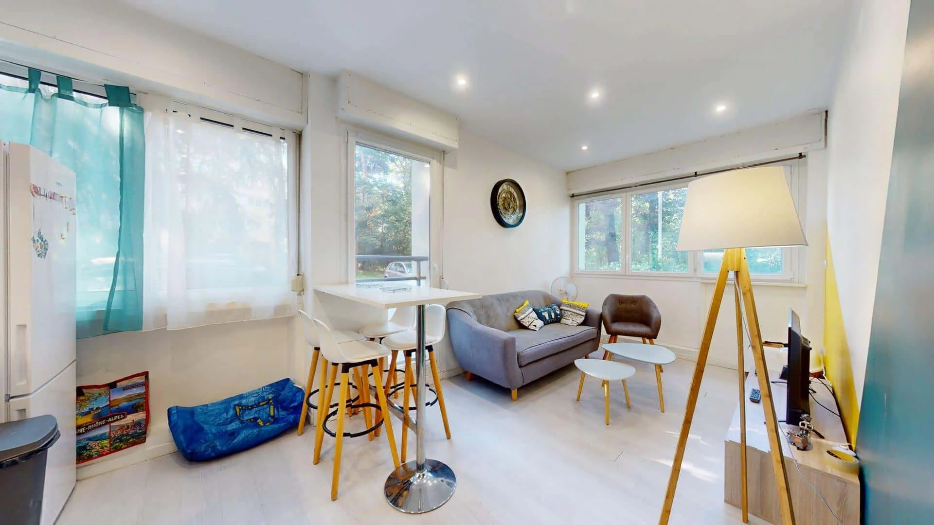 Habitación asequible para estudiantes con buena iluminación en 