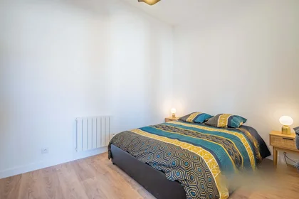 Entire apartment at 32 Rue Vitalis, 13005 Marseille, France, image 7 of 15