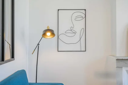 Entire apartment at 32 Rue Vitalis, 13005 Marseille, France, image 10 of 15