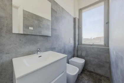 Stanza privata in Via Giulio Togni, 14, 25122 Brescia BS, Italy, immagine 7 di 12